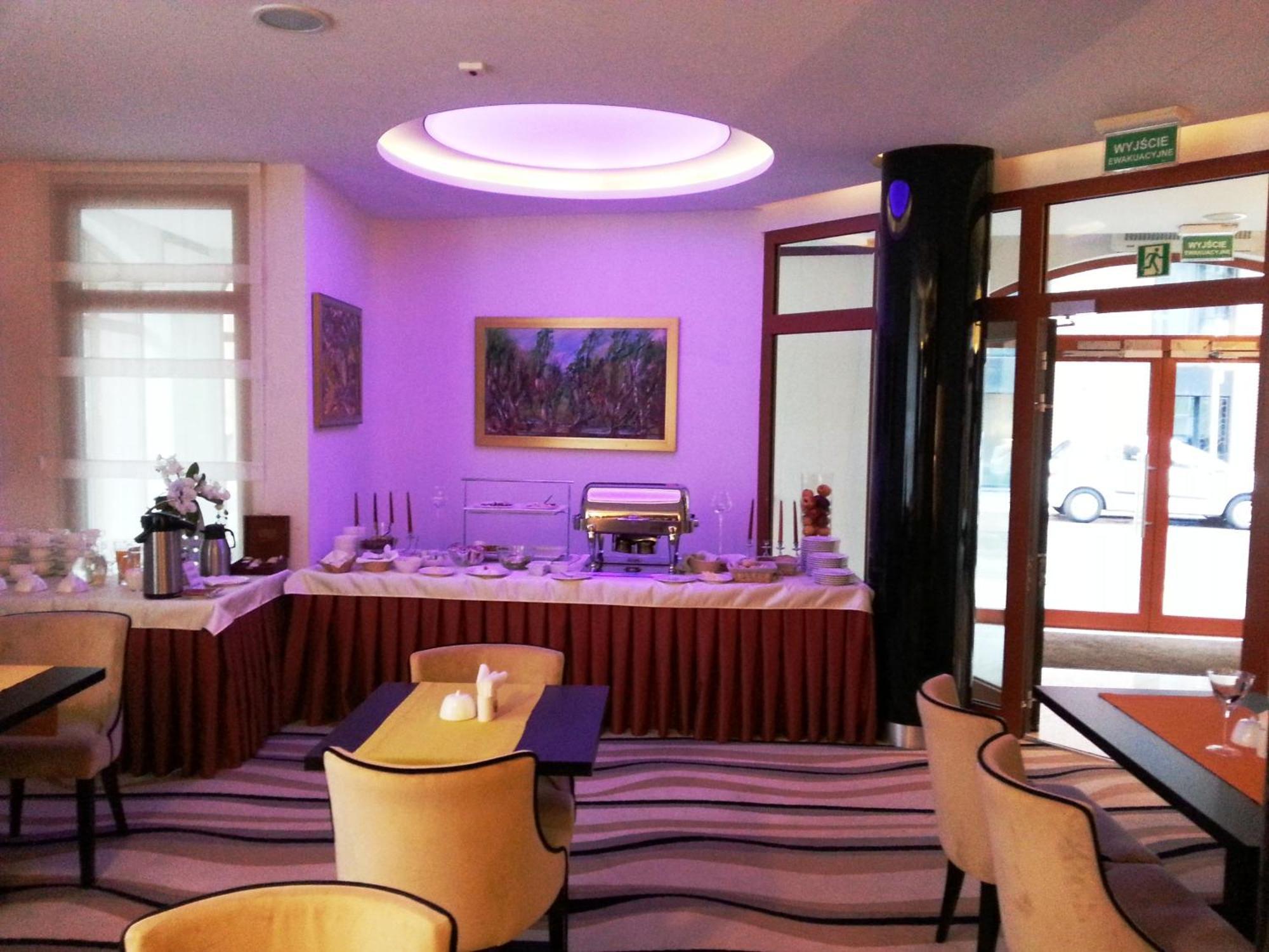 Hotel Fahrenheit Danzica Esterno foto